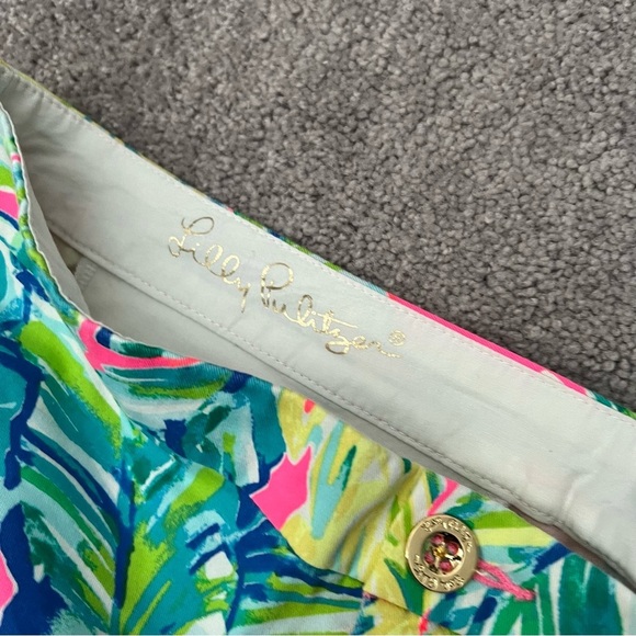 Lilly Pulitzer buttercup stretch short local flavor size 14 - Picture 3 of 4